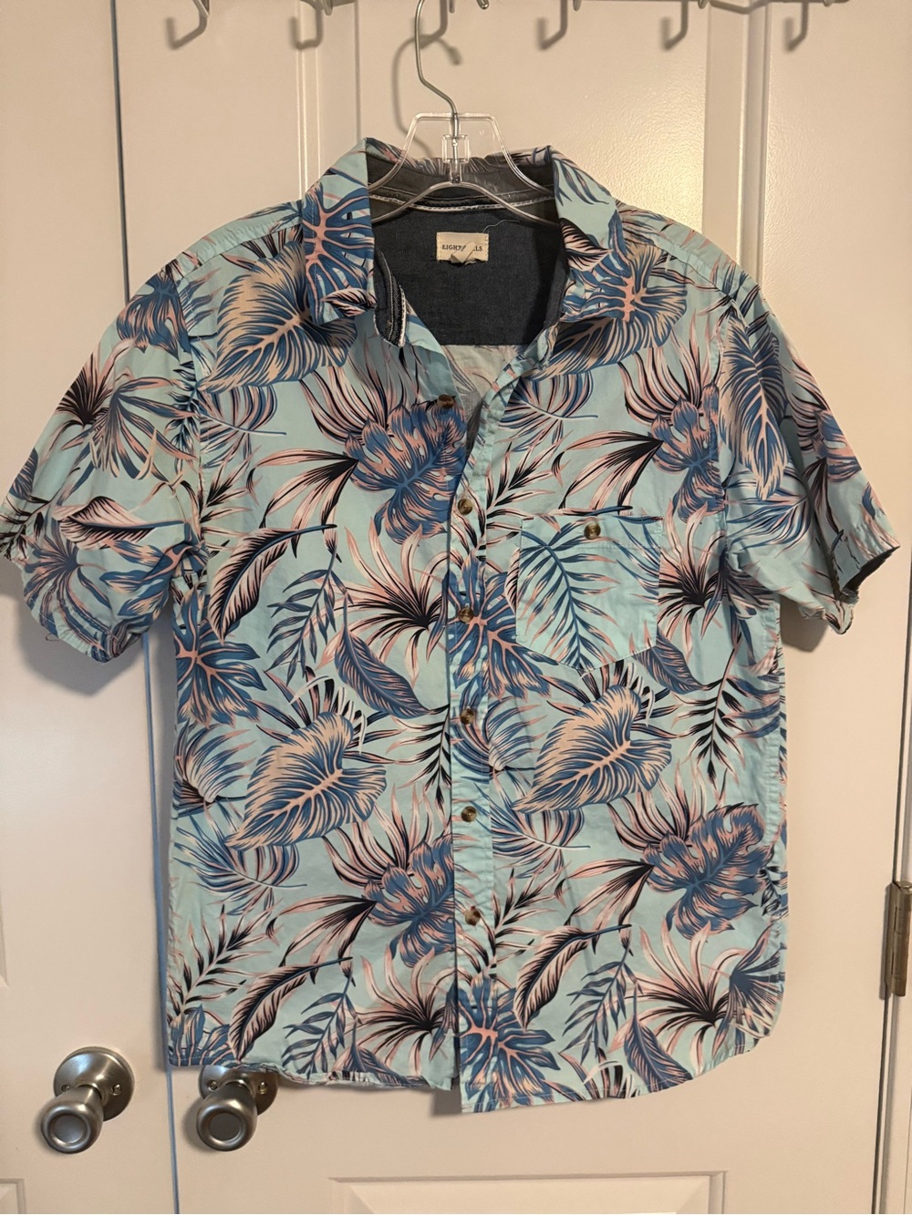 Casual Light Blue Tropical Print Short-Sleeve Button Down Shirt